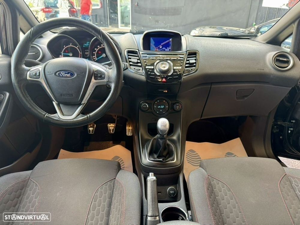 Ford Fiesta 1.5 TDCi STLine - 2
