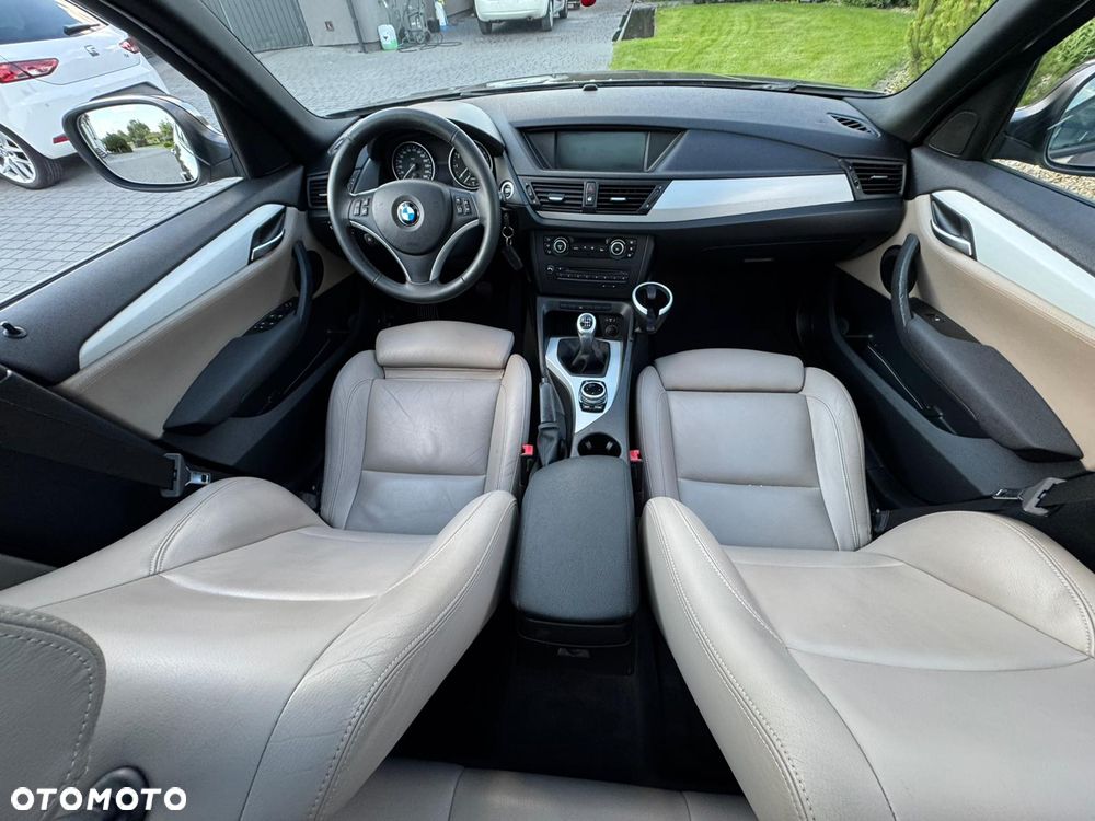 BMW X1 sDrive18i - 27