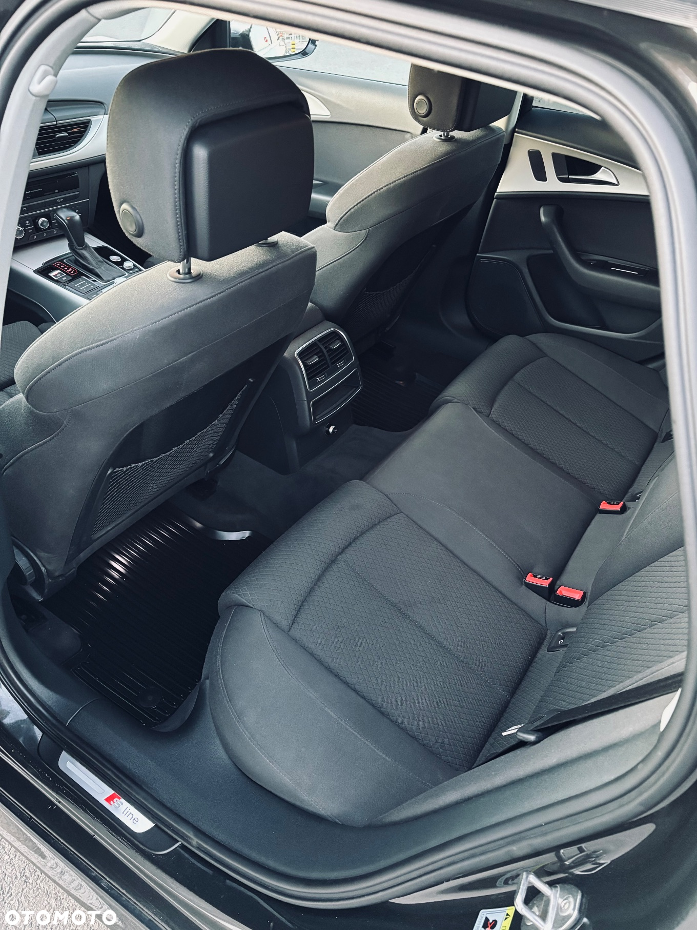 Audi A6 Avant 2.0 TDI Ultra S tronic - 15