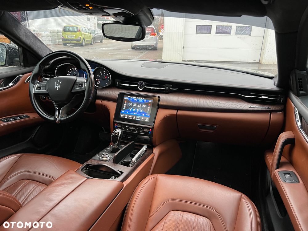 Maserati Quattroporte S - 16