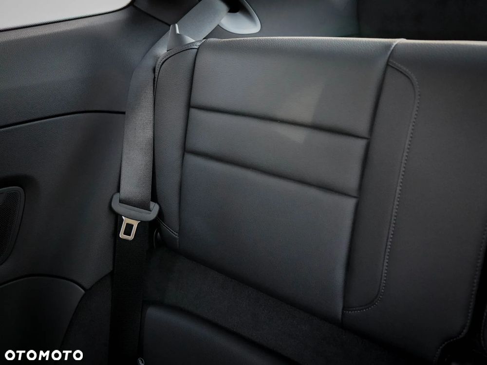 Porsche 911 Carrera 4S - 28