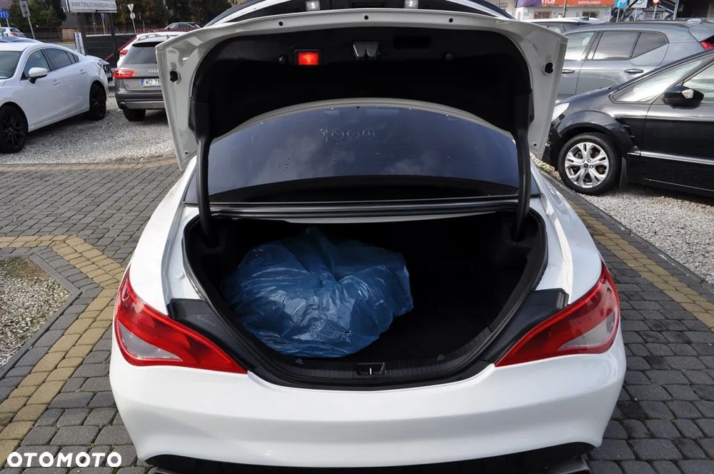 Mercedes-Benz CLA 250 4Matic 7G-DCT AMG Line - 37