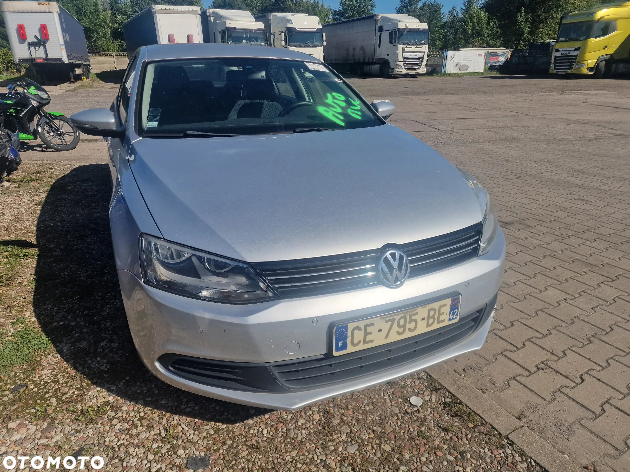 Volkswagen Jetta 1.6 TDI Blue Motion Technology Comfortline - 3