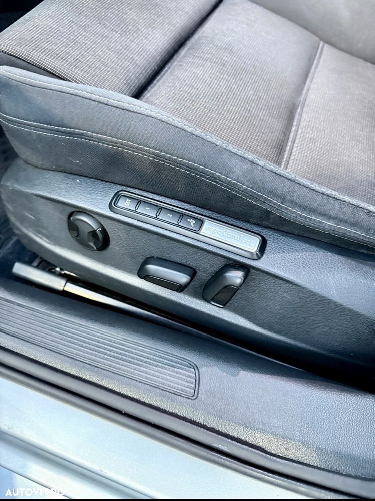 Volkswagen Passat Variant 2.0 TDI SCR BlueMotion Comfortline - 6