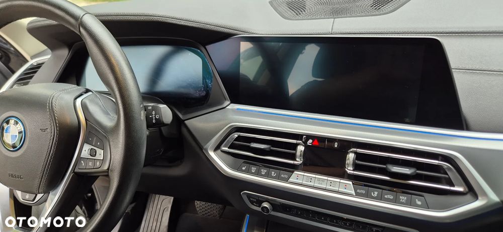 BMW X5 xDrive50e PHEV Individual Edition sport - 28