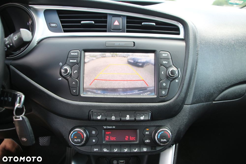 Kia Ceed 1.4 CVVT ISG Dream Team Edition - 13