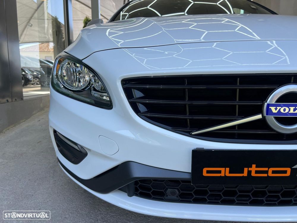 Volvo V60 2.4 D6 R-Design Sum.AWD Phev - 51