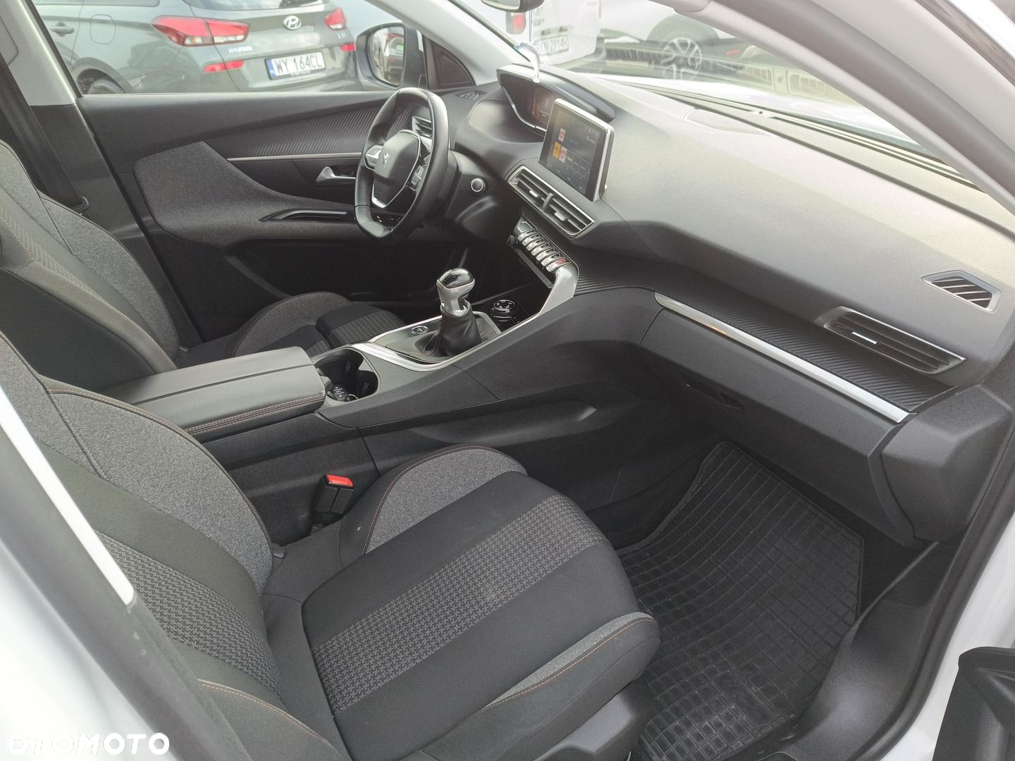 Peugeot 3008 1.2 PureTech Allure S&S - 9