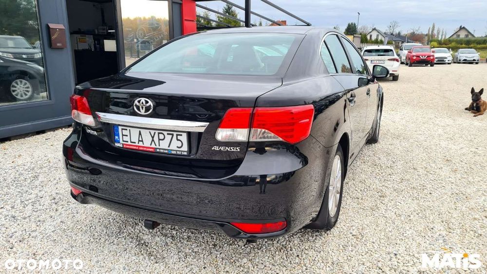 Toyota Avensis - 11