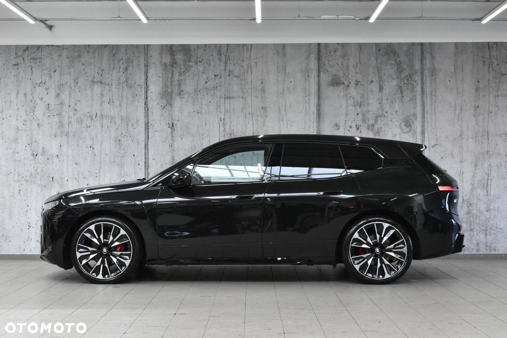 BMW iX - 4