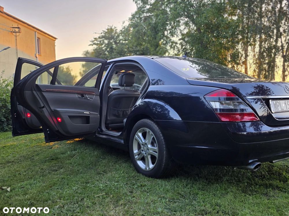 Mercedes-Benz S-Class 2006 photo 2