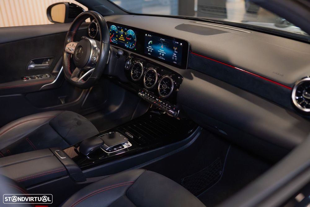 Mercedes-Benz A 180 Limousine d AMG Line Aut. - 34