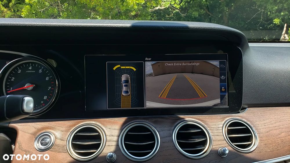 Mercedes-Benz Klasa E 300 9G-TRONIC - 14