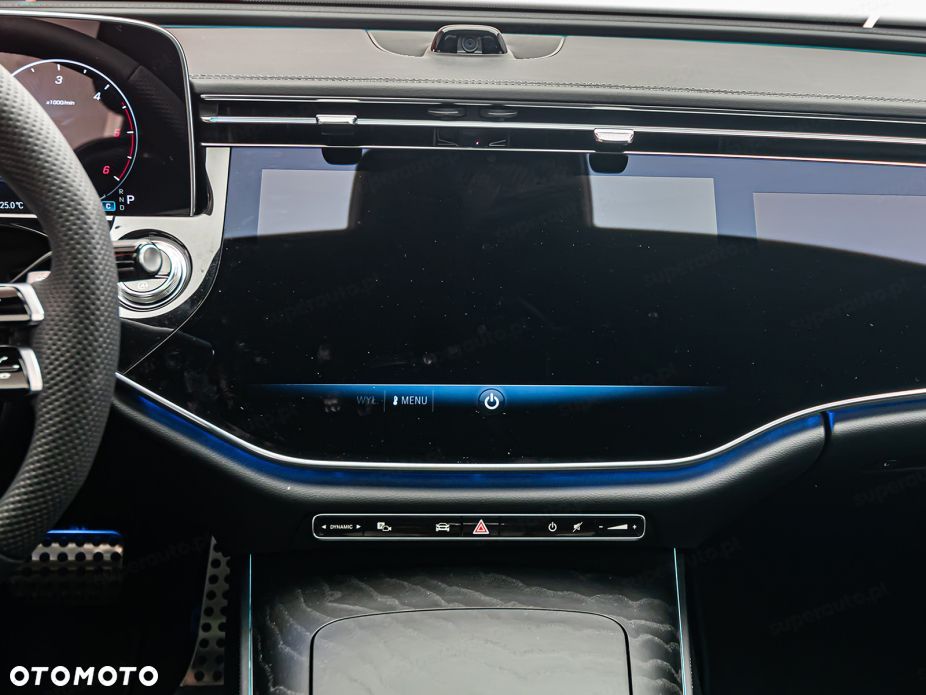 Mercedes-Benz Klasa E 220 d mHEV 4-Matic AMG 9G-Tronic - 11