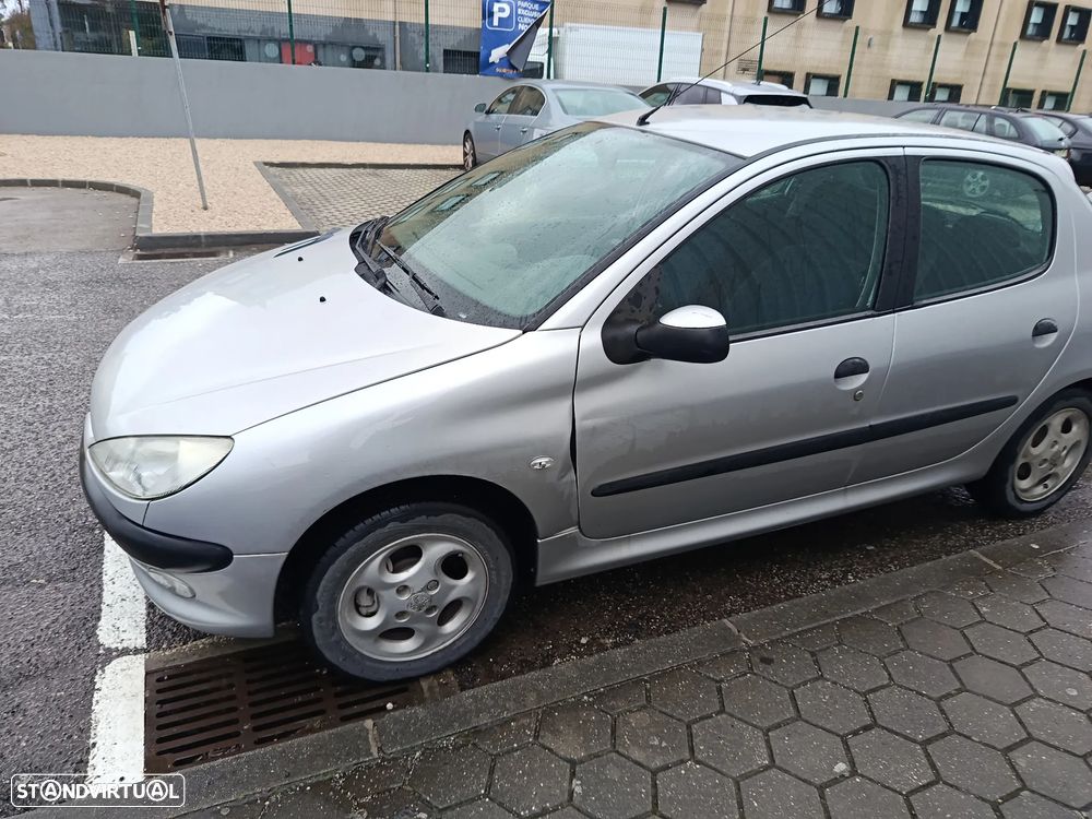 Peugeot 206 1.1 Color Line - 4