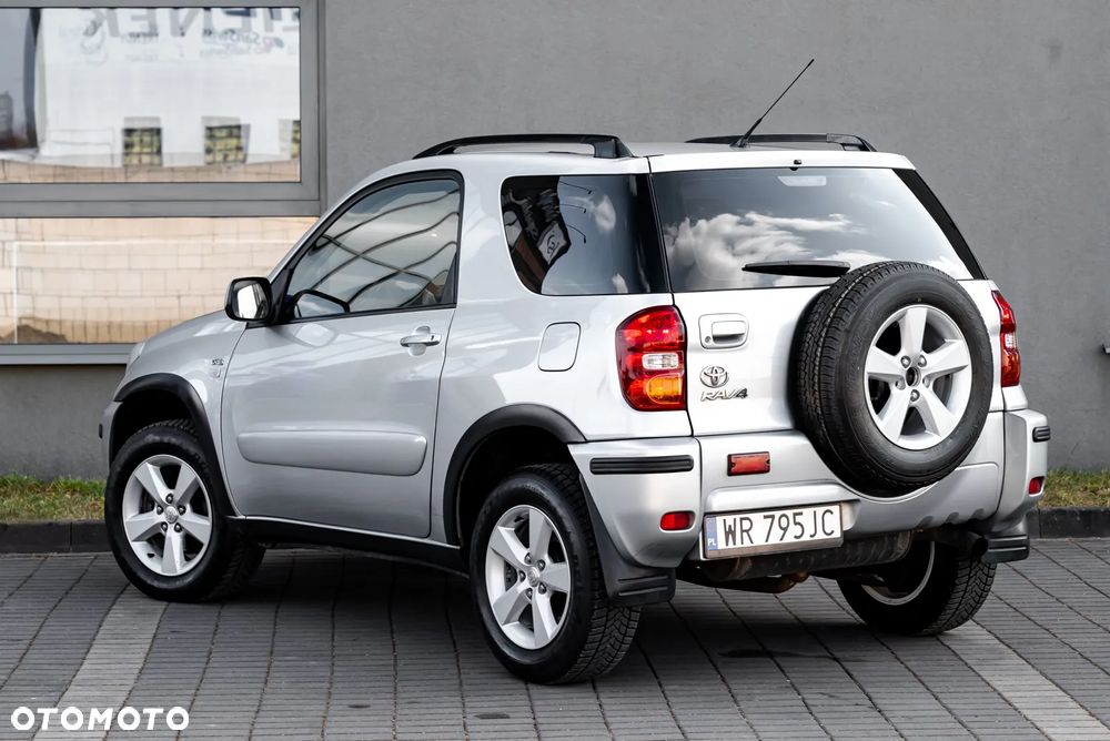 Toyota RAV4 D-4D 4x4 Executive - 3