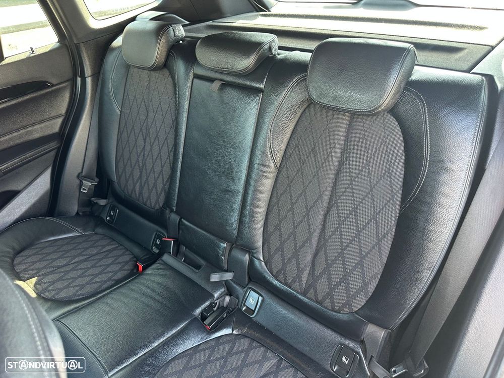 BMW X1 16 d sDrive Line xLine - 11