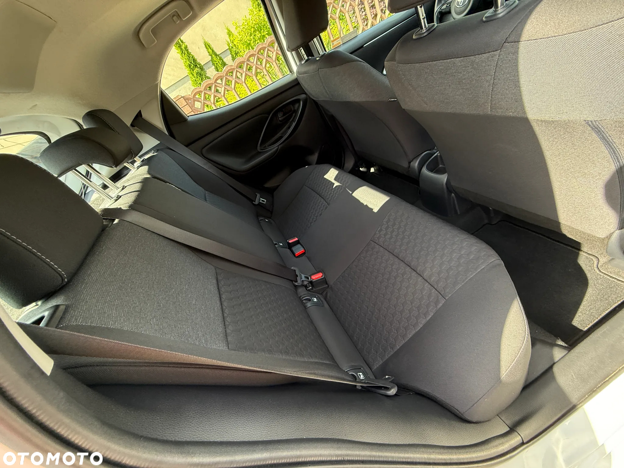 Toyota Yaris 1.5 Comfort - 35