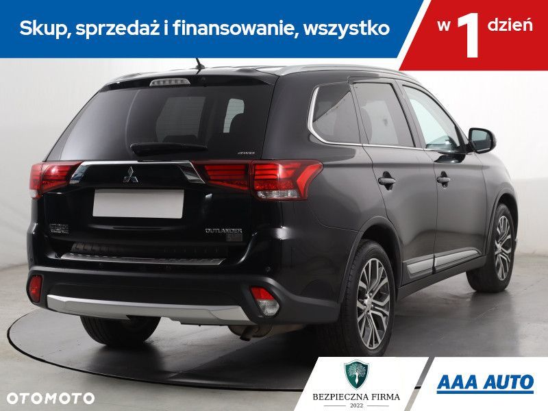 Mitsubishi Outlander - 6