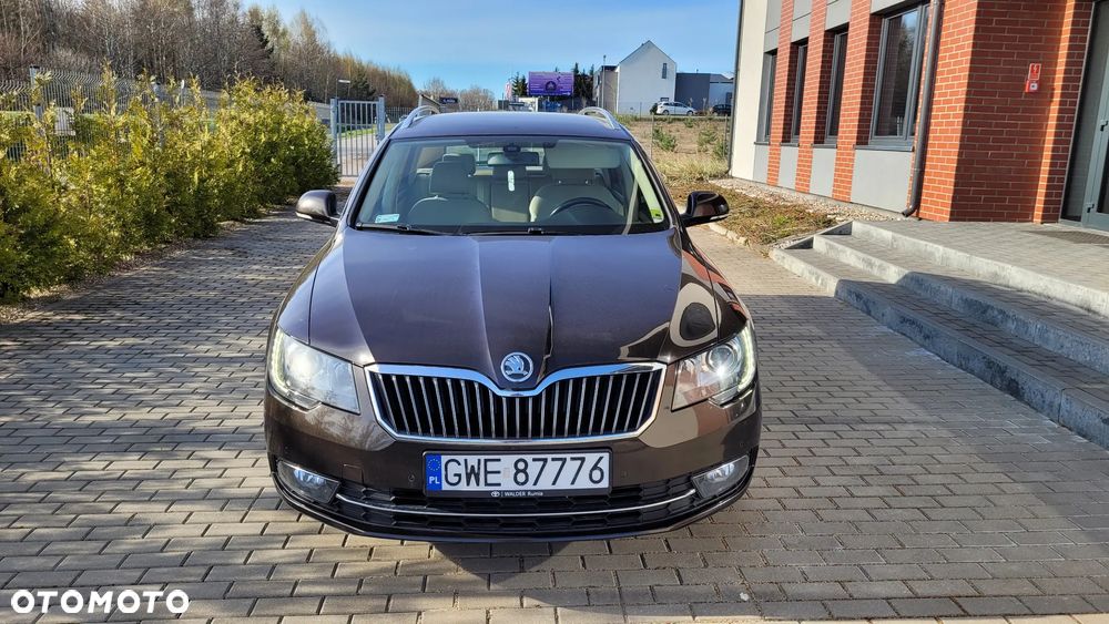 Skoda Superb 2.0 TDI 4x4 Elegance DSG - 1