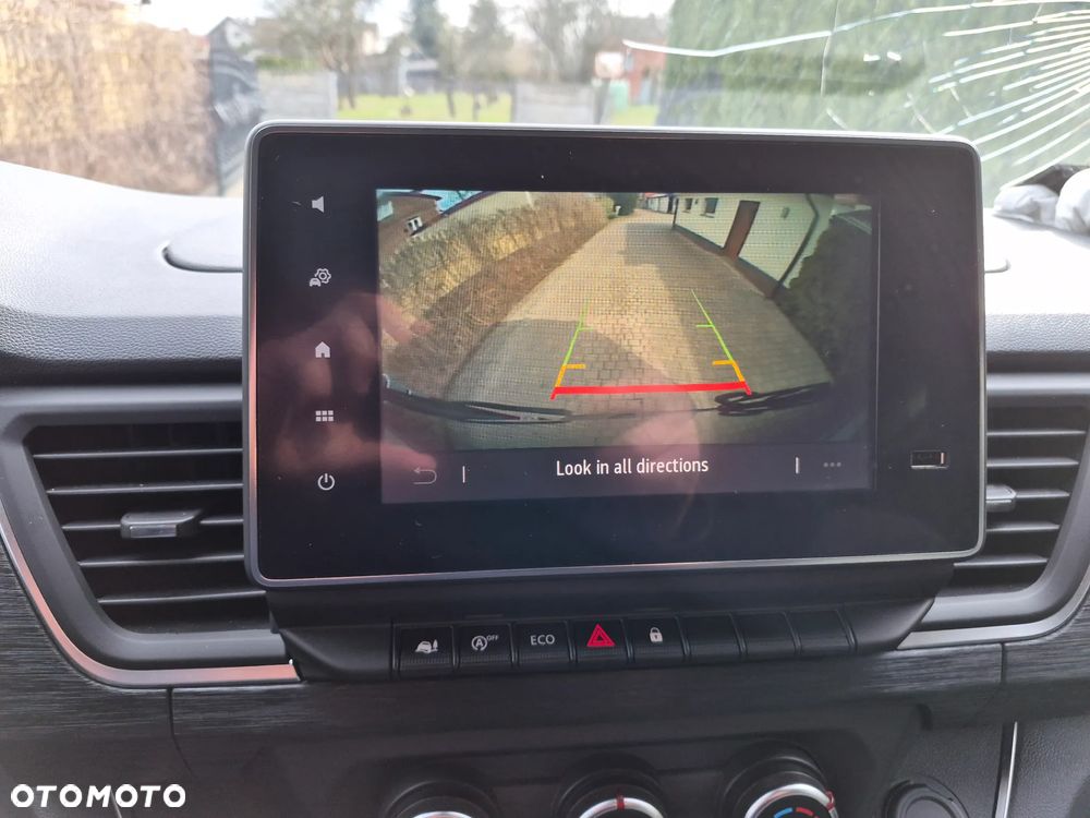 Renault Trafic Grand 2.0 dCi EDC - 14