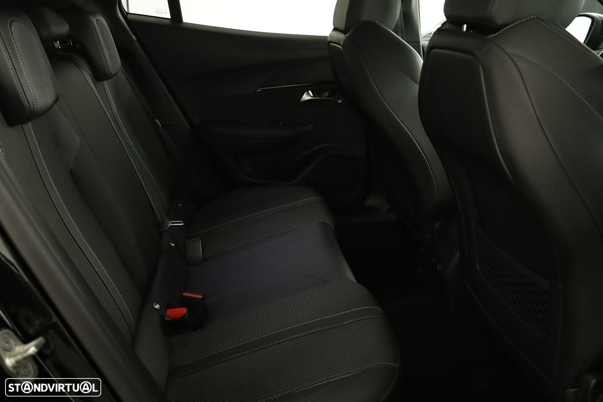 Peugeot 2008 1.2 PureTech GT EAT8 - 20