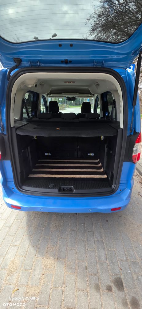 Ford Tourneo Courier 1.0 EcoBoost Ambiente - 10