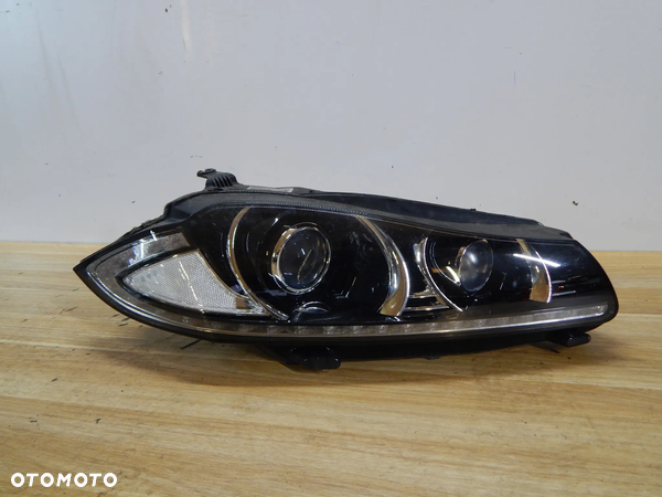 Lampa prawy przód LED xenon Jaguar XF x250 11-15 Lift Łuków części