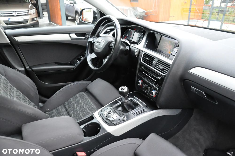 Audi A4 Avant - 28