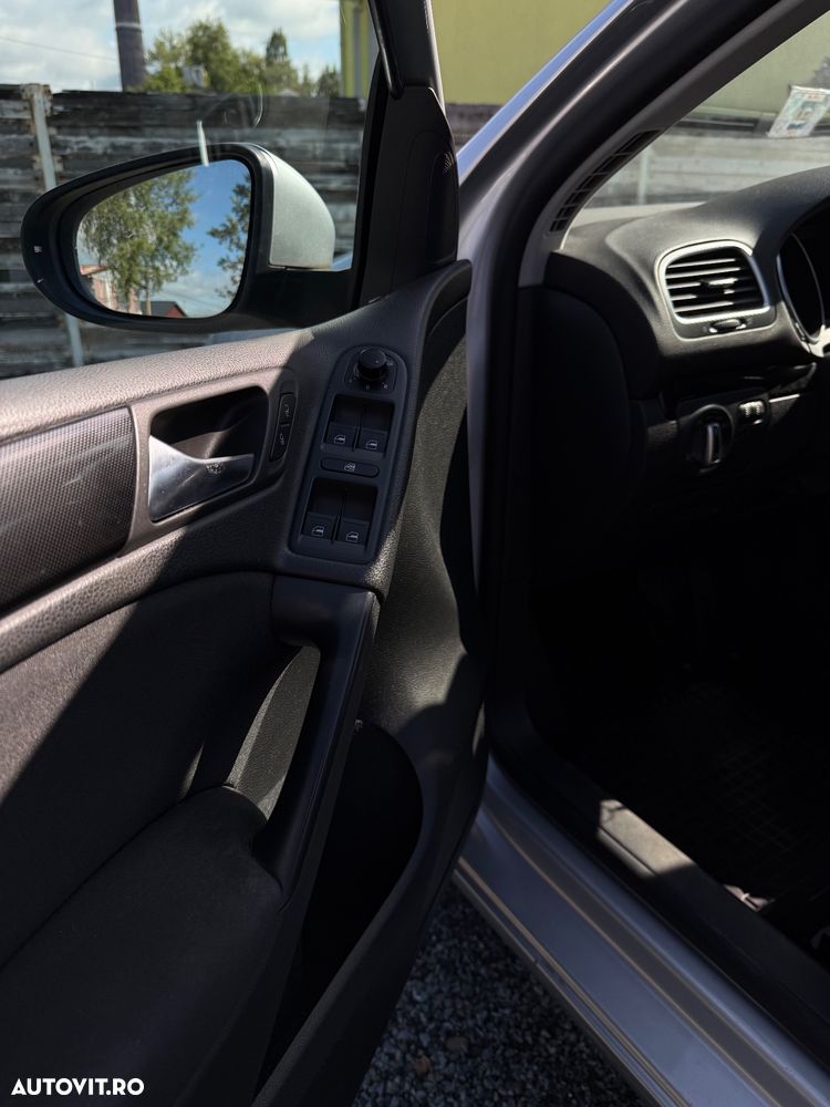 Volkswagen Golf 1.6 TDI DPF BMT DSG Comfortline - 8