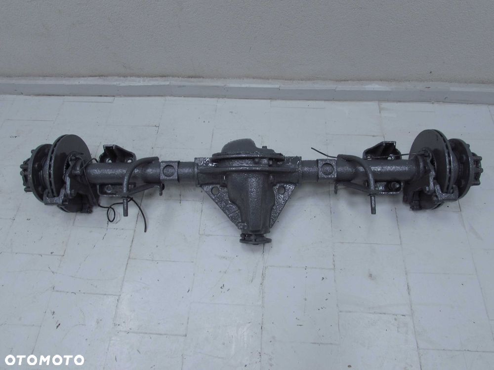 IVECO DAILY IV 35C 50C BLIZNIAK 11-19 MOST NAPEDOWY TYL DYFER ABS 9/38 9X38 - 1