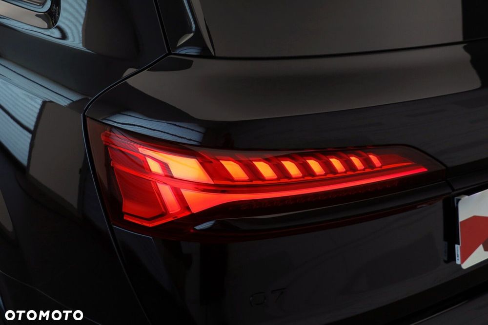 Audi Q7 60 TFSI e PHEV Quattro S Line Tiptr - 4