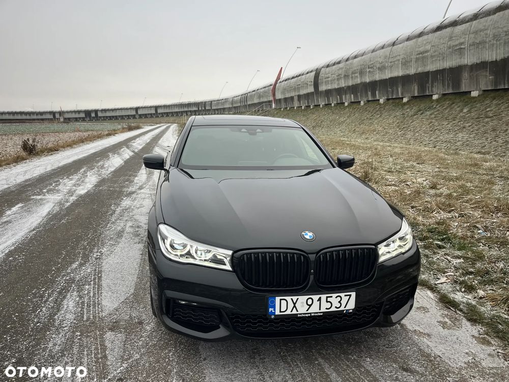 BMW Seria 7 - 36