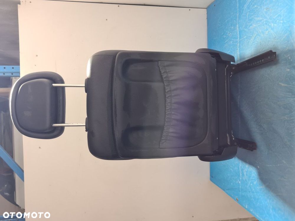 FOTEL KIEROWCY  MERCEDES W203 LIFT - 7