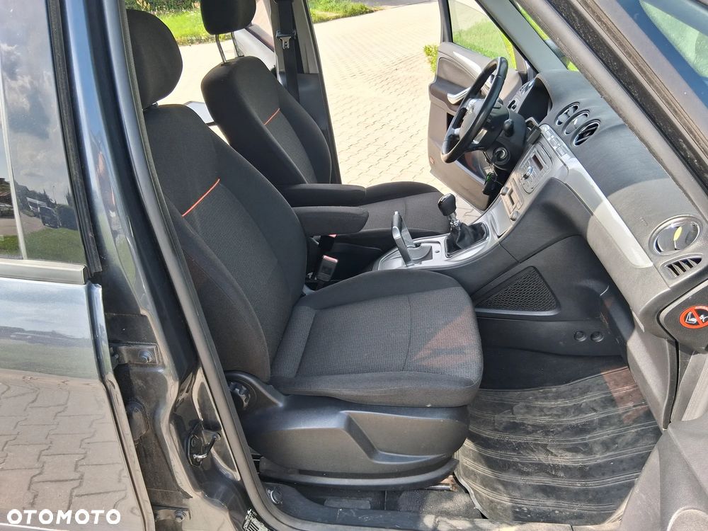 Ford Galaxy 2.0 TDCi Ambiente - 10
