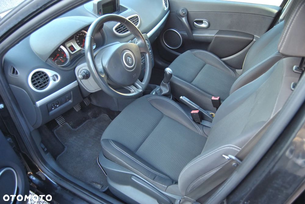 Renault Clio 1.2 16V Limited EU6 - 7