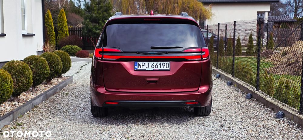 Chrysler Pacifica - 14