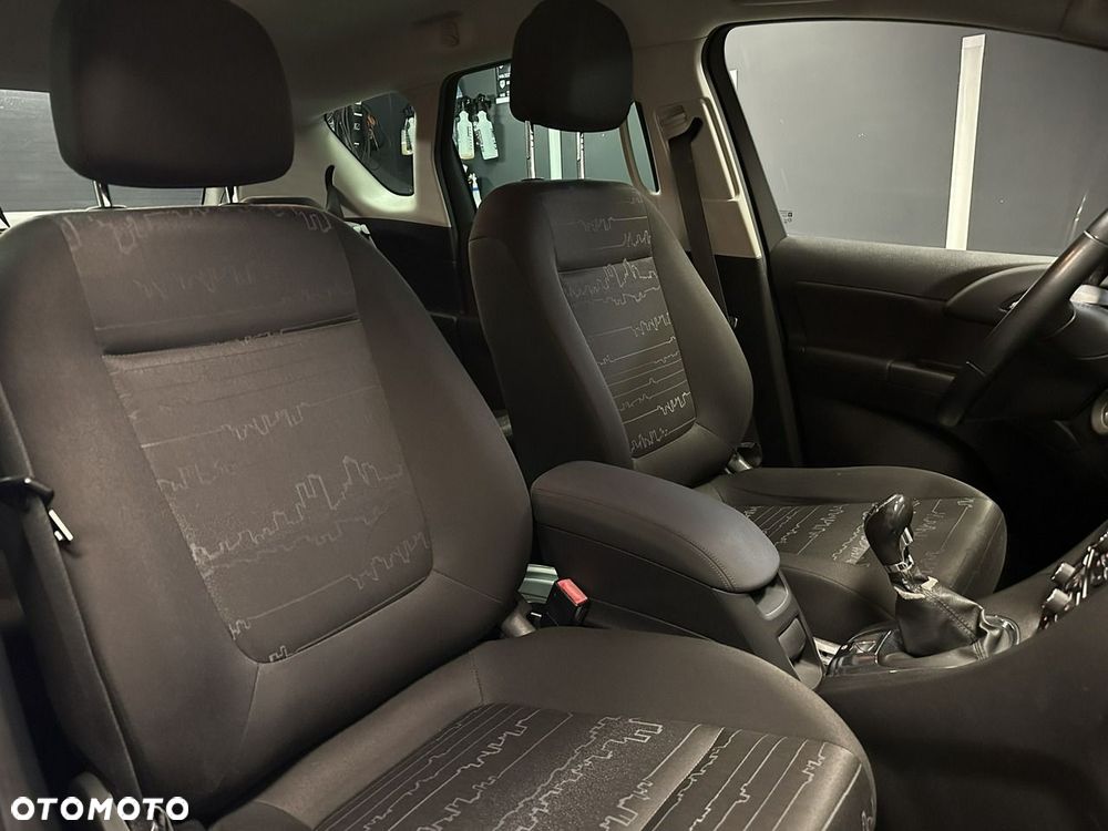 Opel Meriva - 11