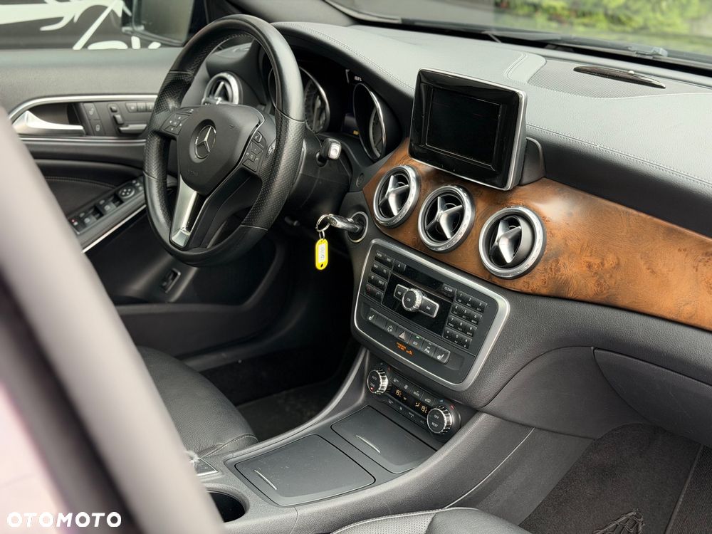 Mercedes-Benz GLA 220 CDI 7G-DCT StreetStyle - 14