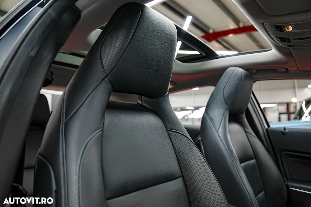 Mercedes-Benz GLA 220 d 4MATIC 7G-DCT - 14
