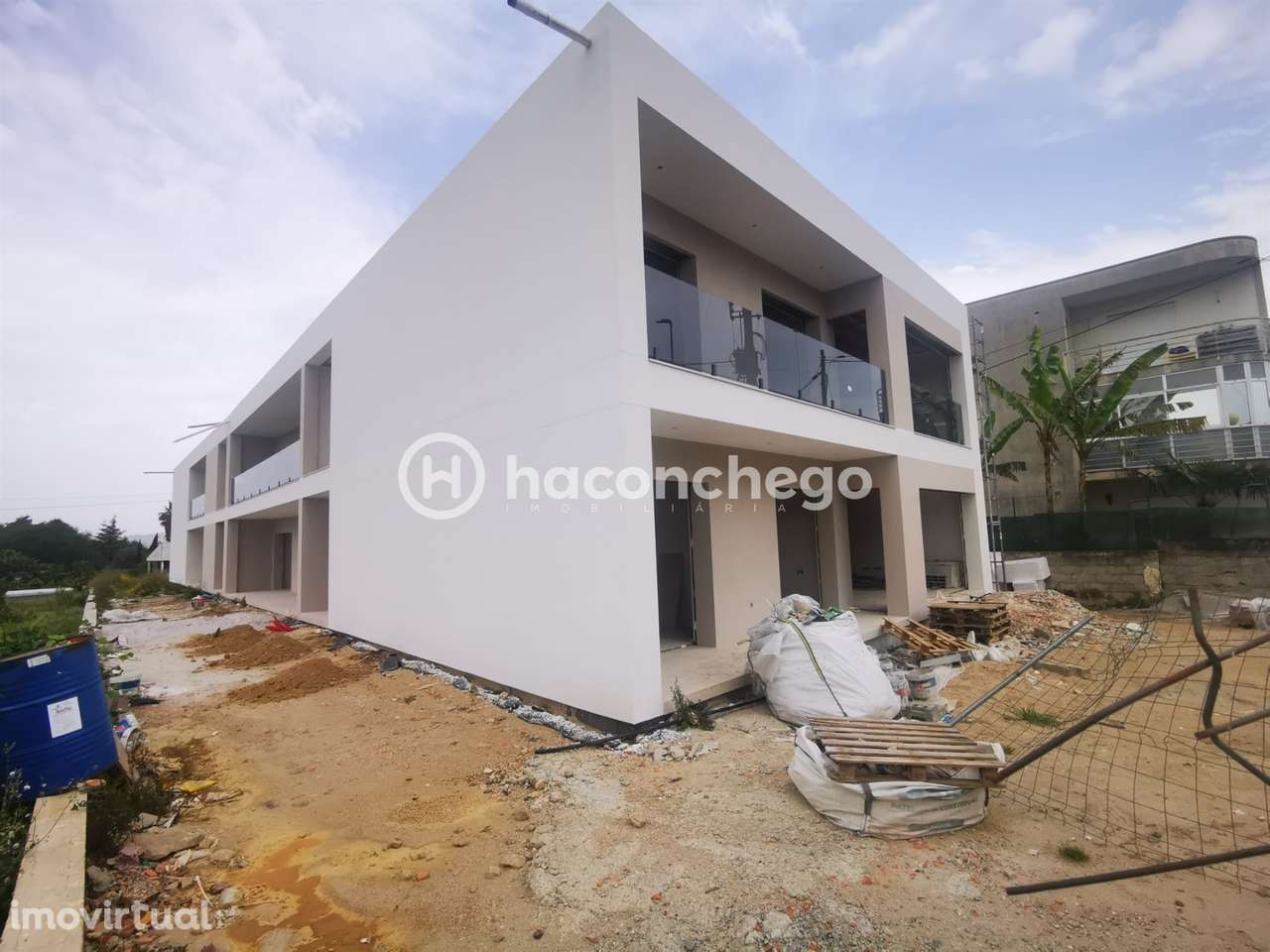 Apartamento T2 com logradouro e garagem Galegos Santa Maria Barcelos - Grande imagem: 3/28