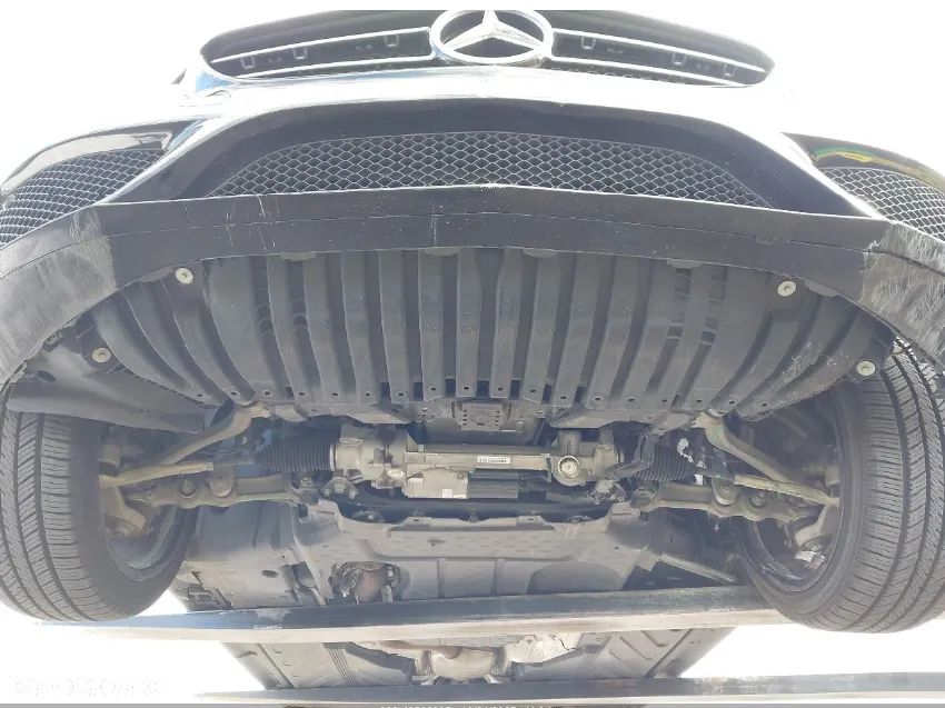 Mercedes-Benz Klasa C 300 9G-TRONIC AMG Line - 17