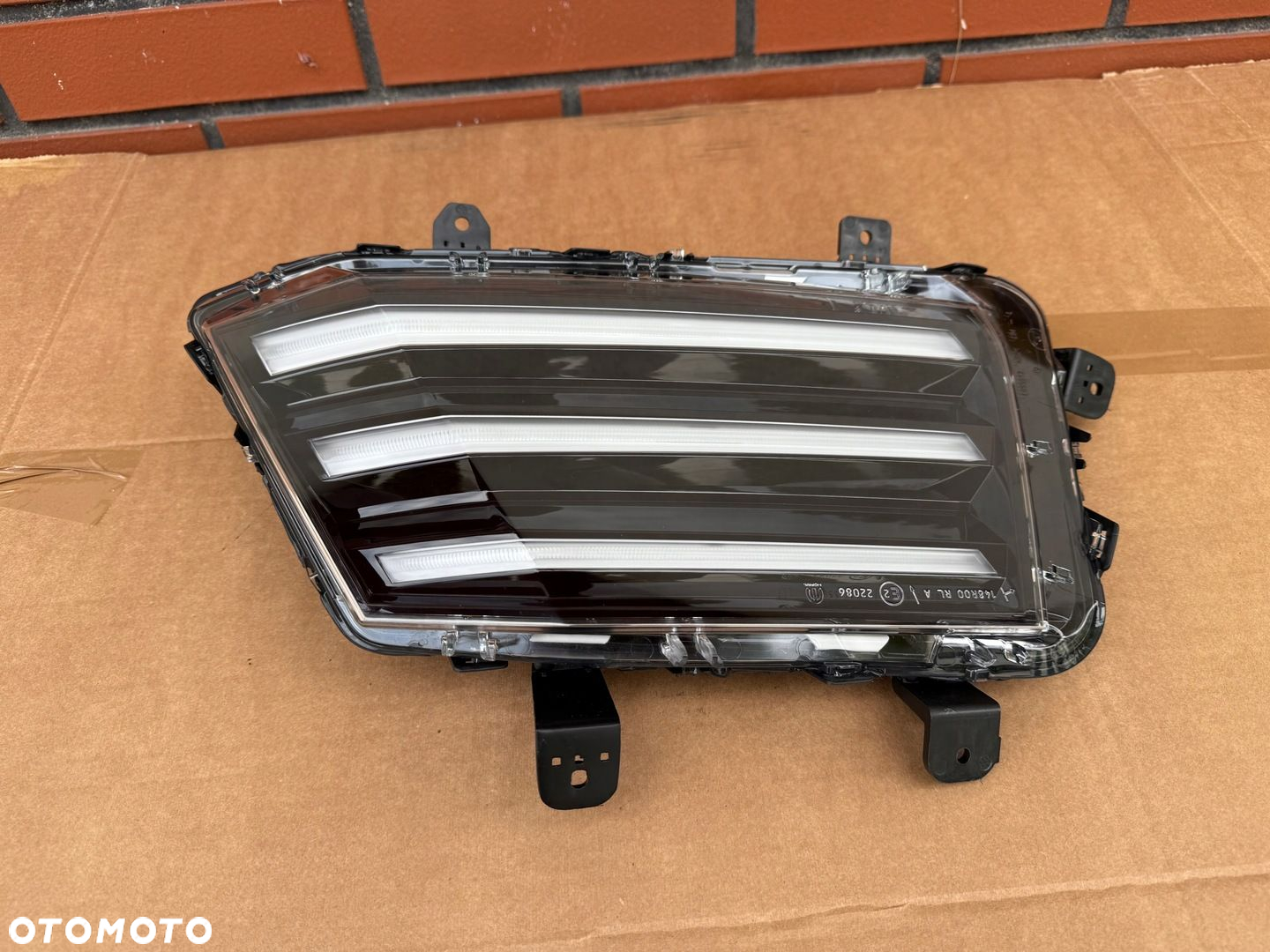 Peugeot e-208 e-2008 II lift 2023- led drl lewy ladny demontaz - 2