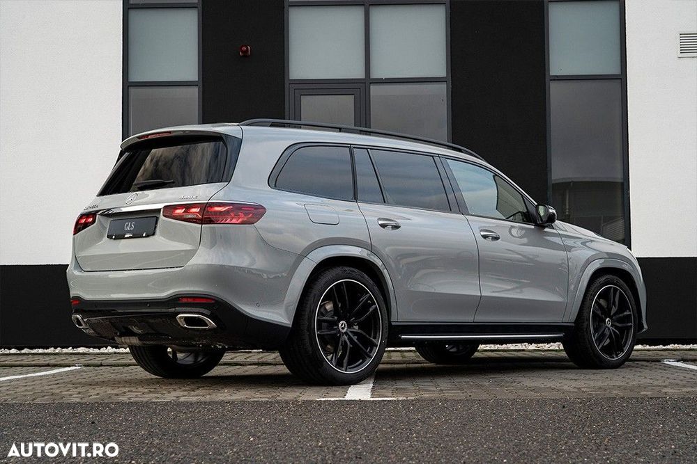 Mercedes-Benz GLS - 32