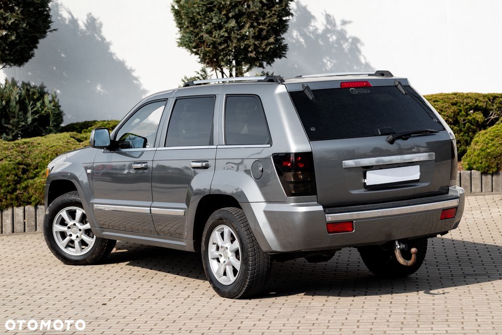 Jeep Grand Cherokee - 13