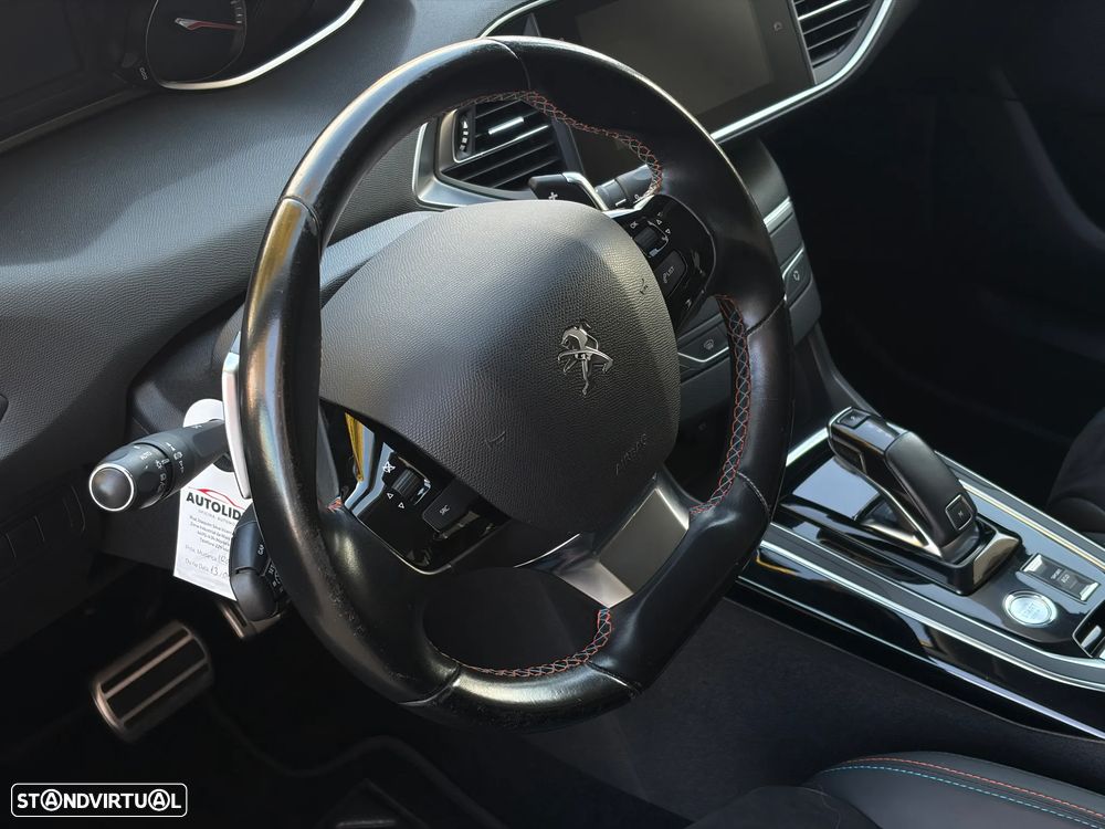 Peugeot 308 PureTech 130 GPF EAT8 Stop & Start Tech Edition - 29