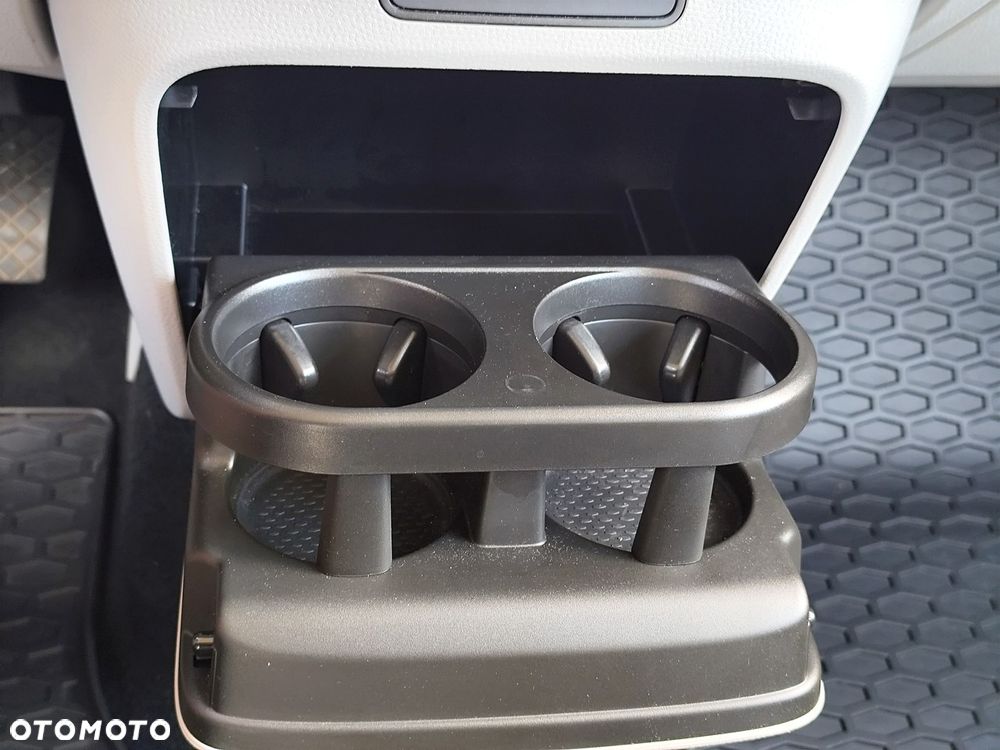 Volkswagen ID. Buzz 82kWh Pro - 24