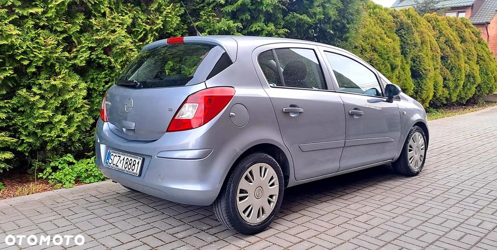 Opel Corsa 1.2 16V Cosmo - 7