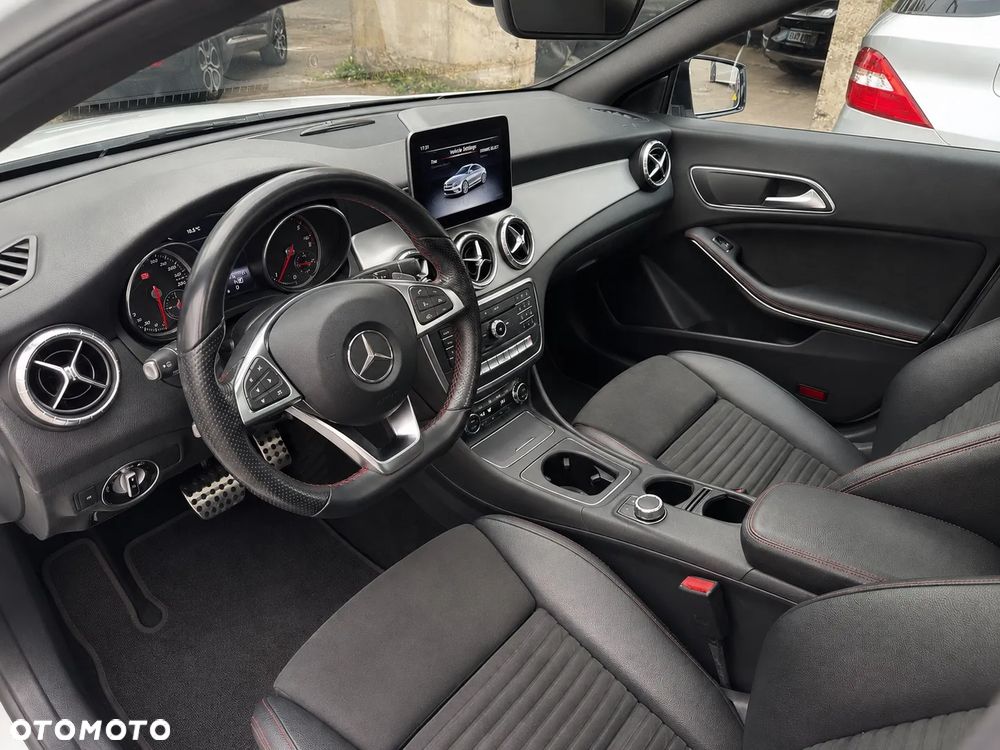 Mercedes-Benz CLA - 14