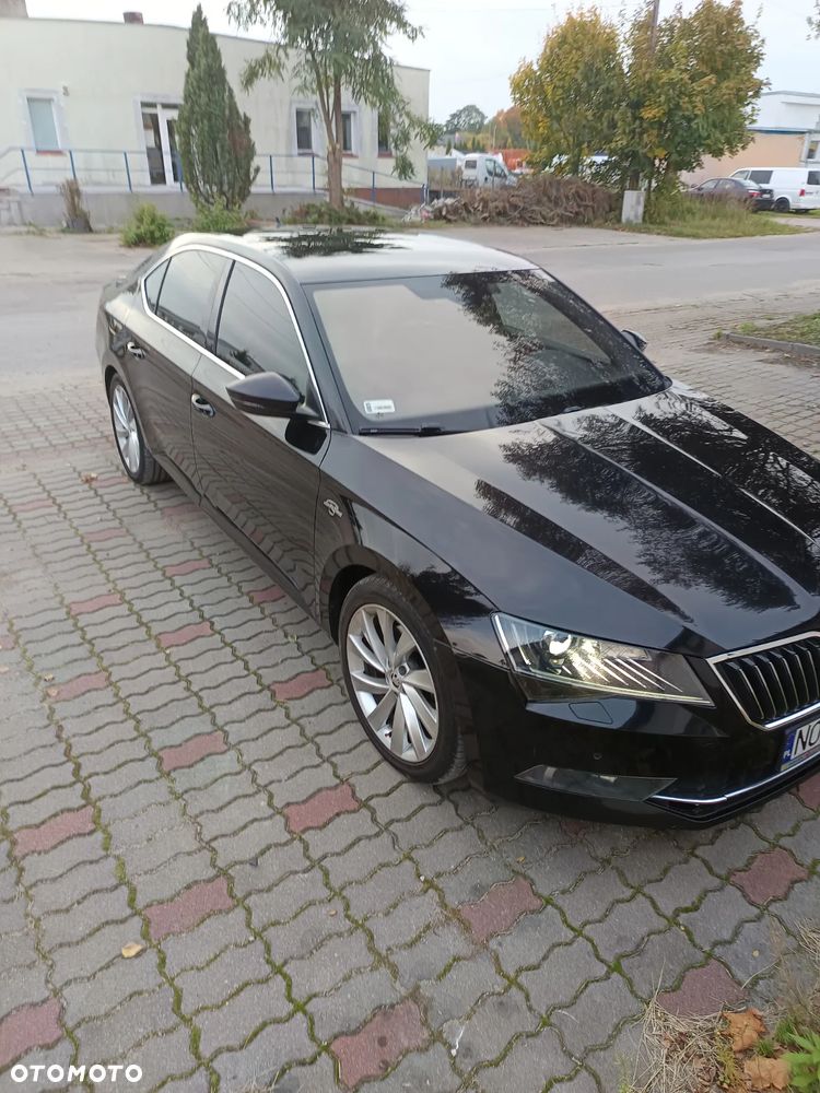 Skoda Superb 2.0 TSI L&K DSG - 32